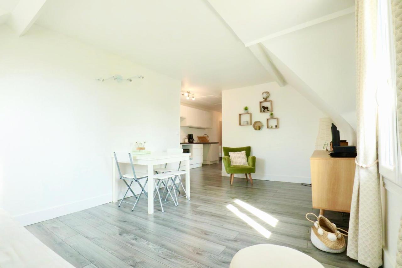 Appartement De L'Hippodrome Avec Deux Chambres Deauville Eksteriør billede